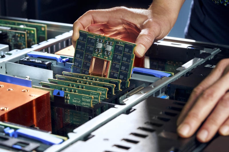 IBM представила серверы Power11 с поддержкой до 2048 потоков и памятью DDIMM