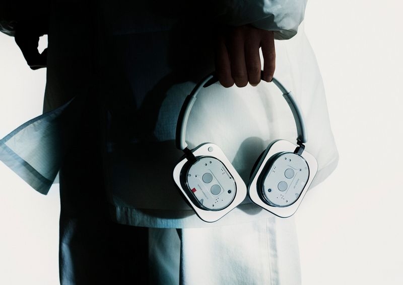 Nothing представила накладные наушники Headphone (1) — аналоговое управление, звук KEF и автономность до 80 часов за €299