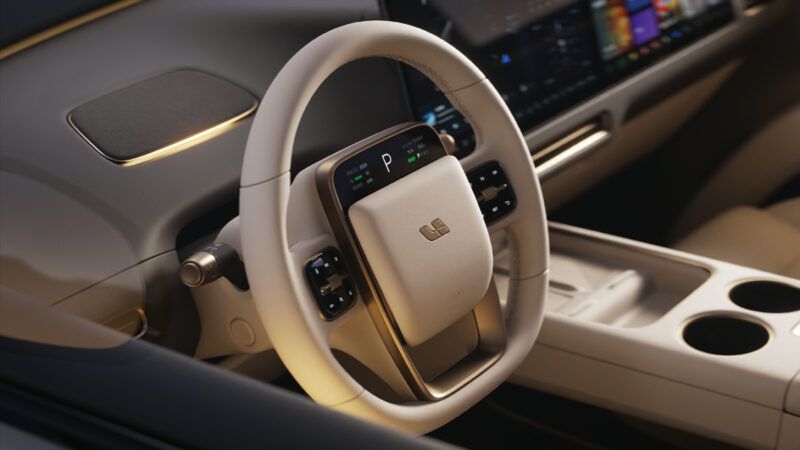 Представлен шестиместный электромобиль Li Auto i8 с запасом хода 720 км и ценой от $48 750