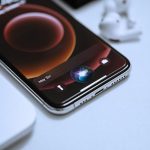 Apple запустит разработку конкурента ChatGPT и соберёт команду для улучшения Siri