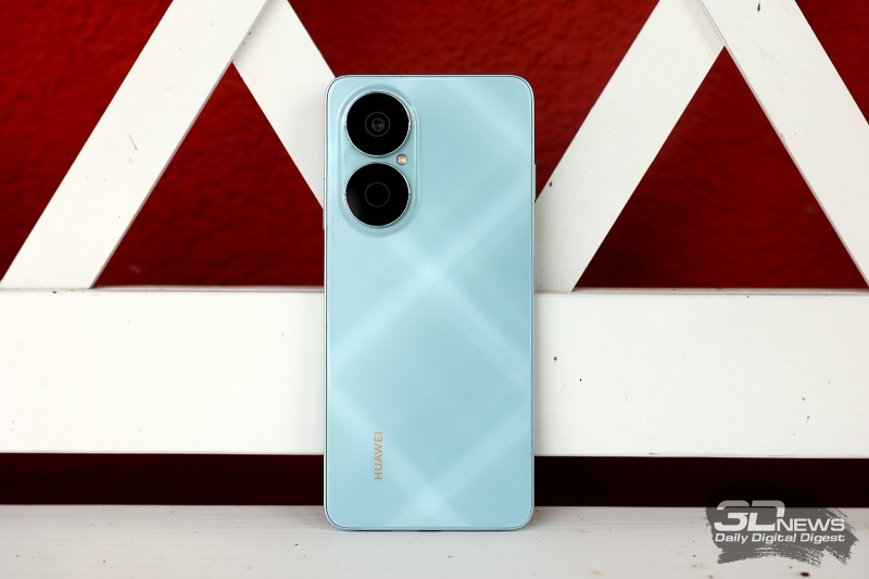 Infinix представила доступный игровой смартфон Infinix GT 30 с кнопками-триггерами и подсветкой за $222