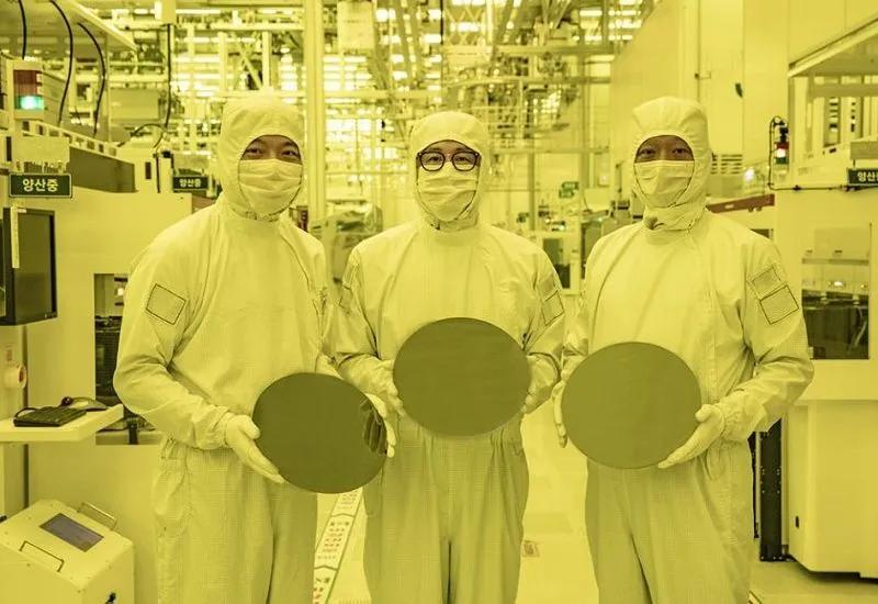 Samsung и SK hynix смогут избежать 100-процентных пошлин на чипы в США